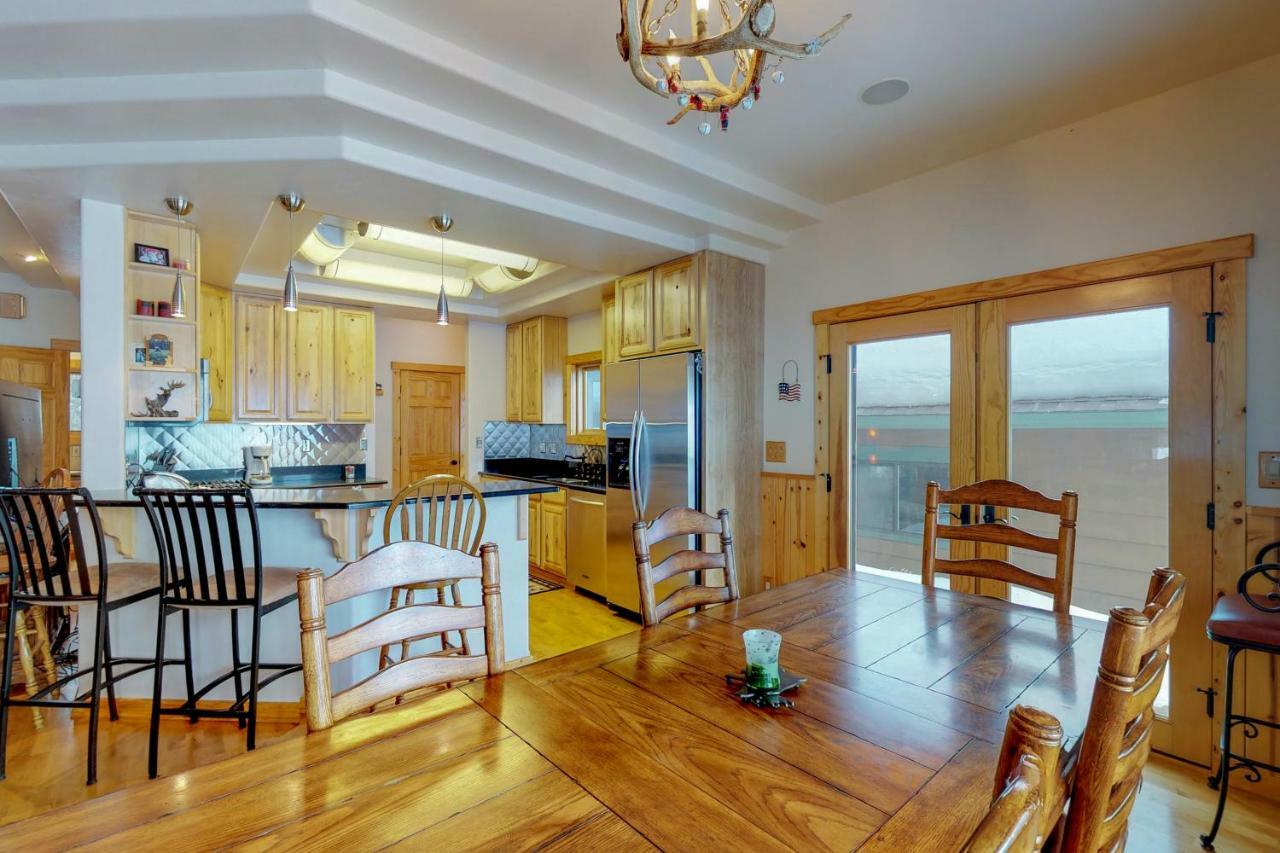 Antler Ridge Villa Big Sky Ngoại thất bức ảnh