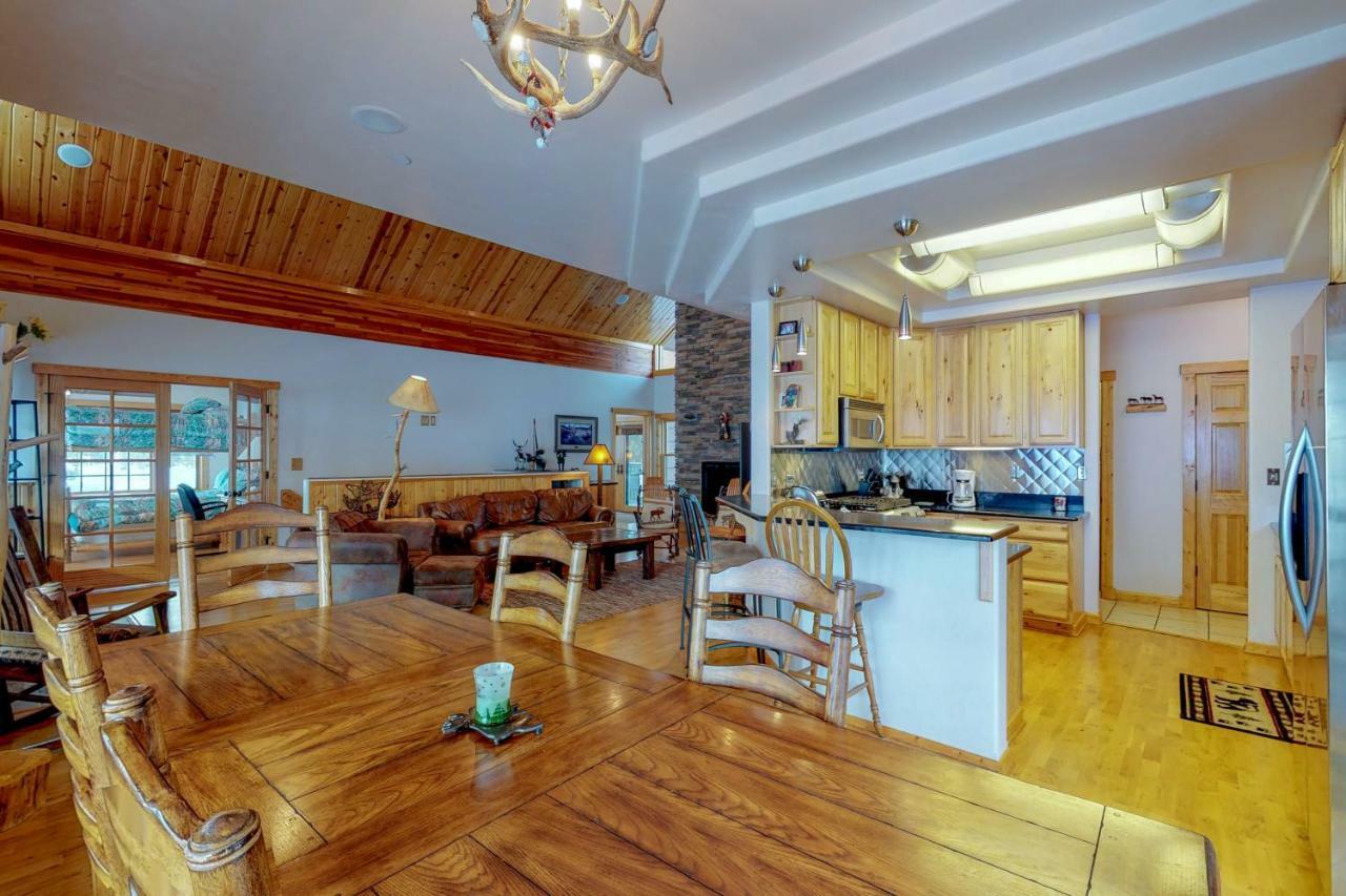 Antler Ridge Villa Big Sky Ngoại thất bức ảnh