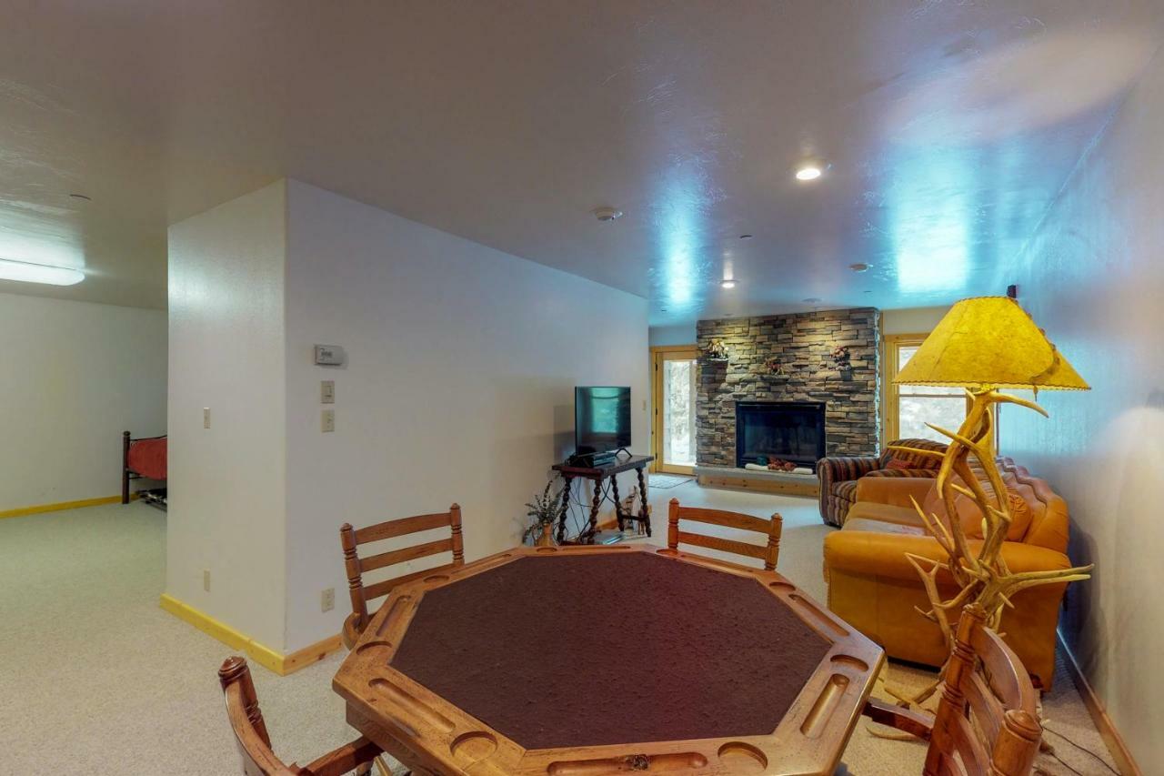 Antler Ridge Villa Big Sky Ngoại thất bức ảnh